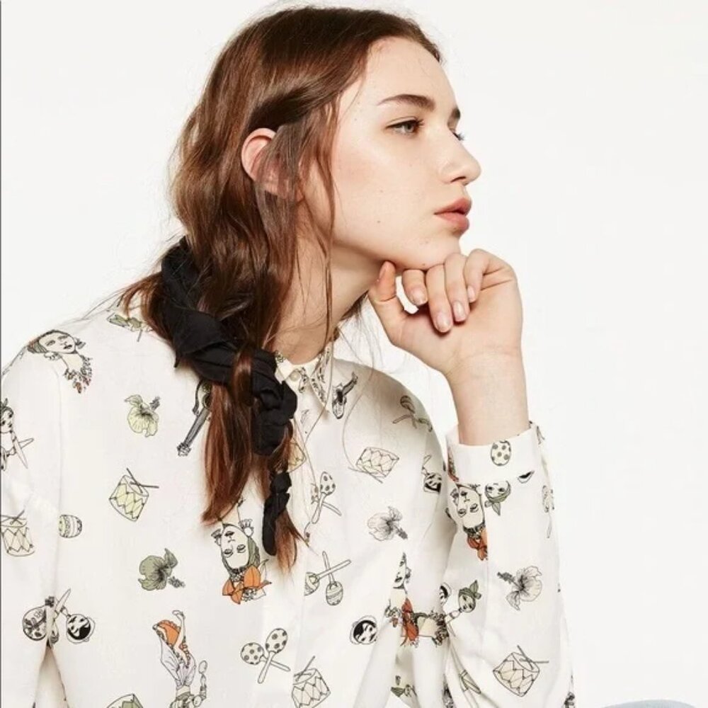 EUC Zara White Poplin Button Down Shirt Shirt with Latin-Themed Print